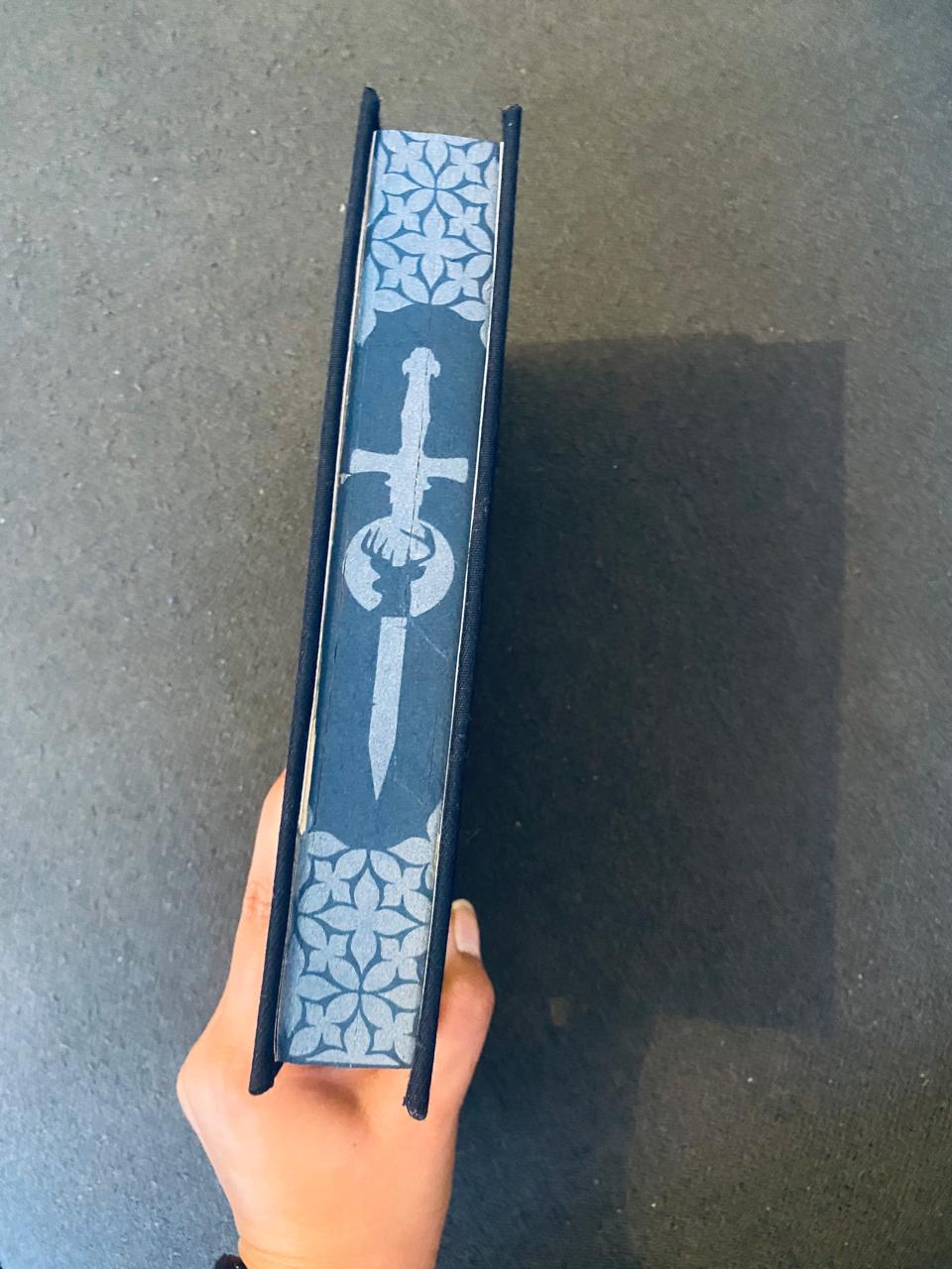 Throne of glass Exclusive Rebind