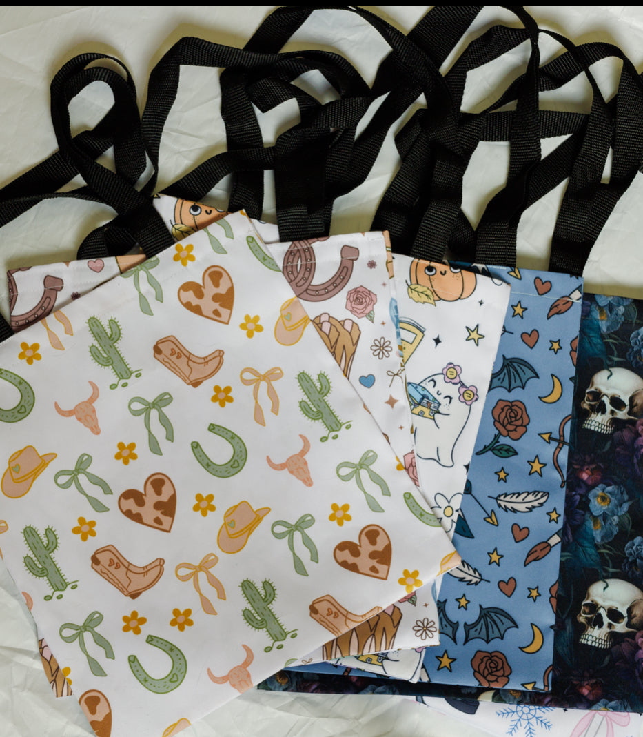Pattern tote bags